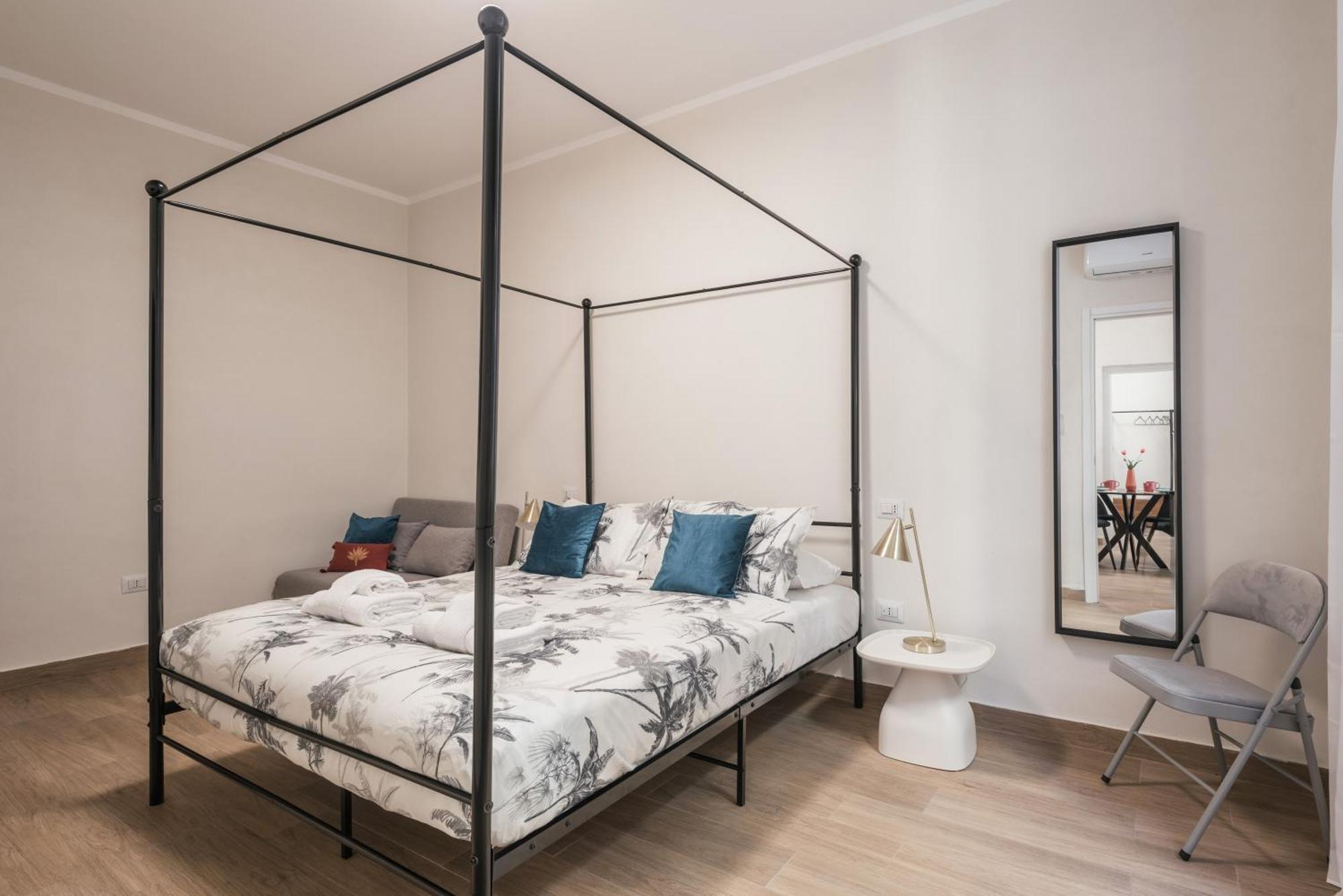Appartamento C2 Class Apartment, 2 Da Letto Con Giardino In Zona Via Veneto Distante 15 Minuti A Piedi Da Fontana Di Trevi *