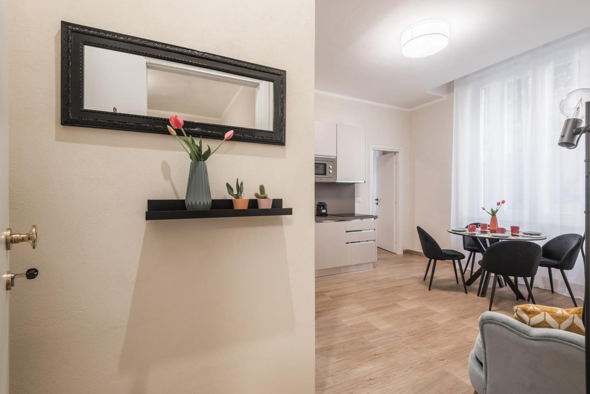 Apartamento C2 Class Apartment, 2 Da Letto Con Giardino In Zona Via Veneto Distante 15 Minuti A Piedi Da Fontana Di Trevi *