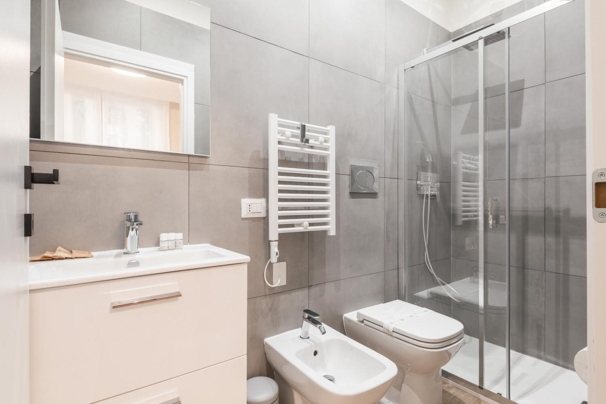Apartamento C2 Class Apartment, 2 Da Letto Con Giardino In Zona Via Veneto Distante 15 Minuti A Piedi Da Fontana Di Trevi *